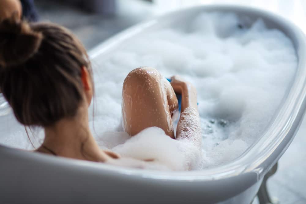 lukewarm bathing for eczema