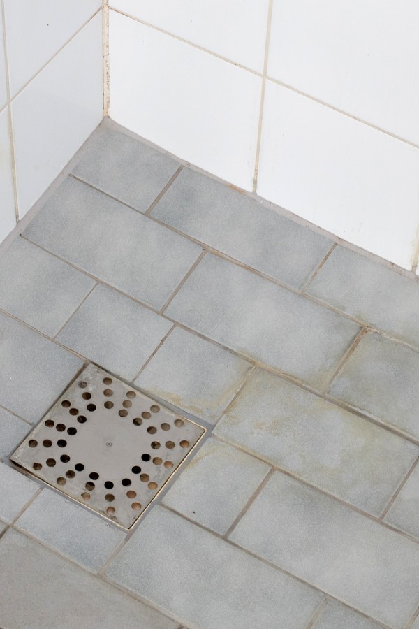 5 Tips To Clean Your Shower Floor, How To Remove Shower Drain From Tile Floor