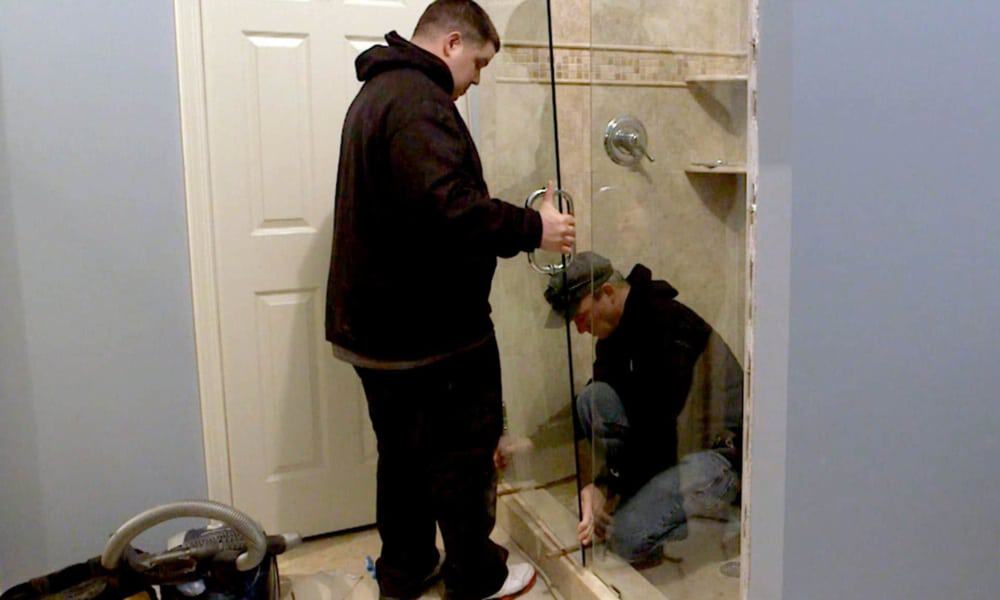 8 Steps To Remove Shower Doors, Can You Replace A Glass Shower Door With Curtain