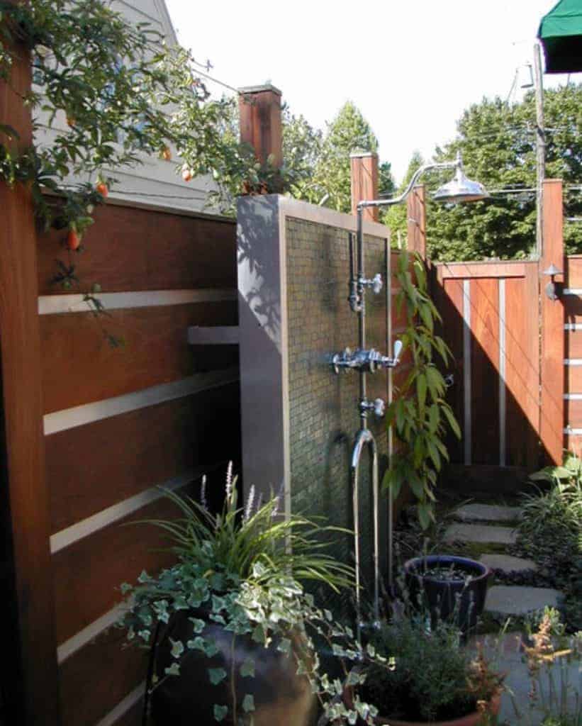 Build a Wall outdoor shower