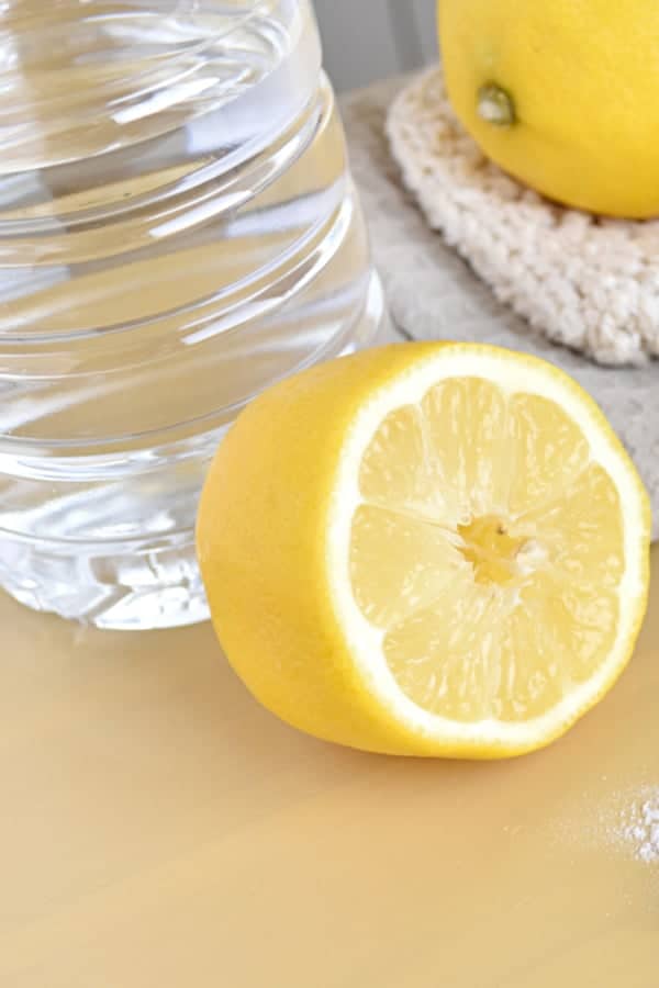 Lemon and water 1