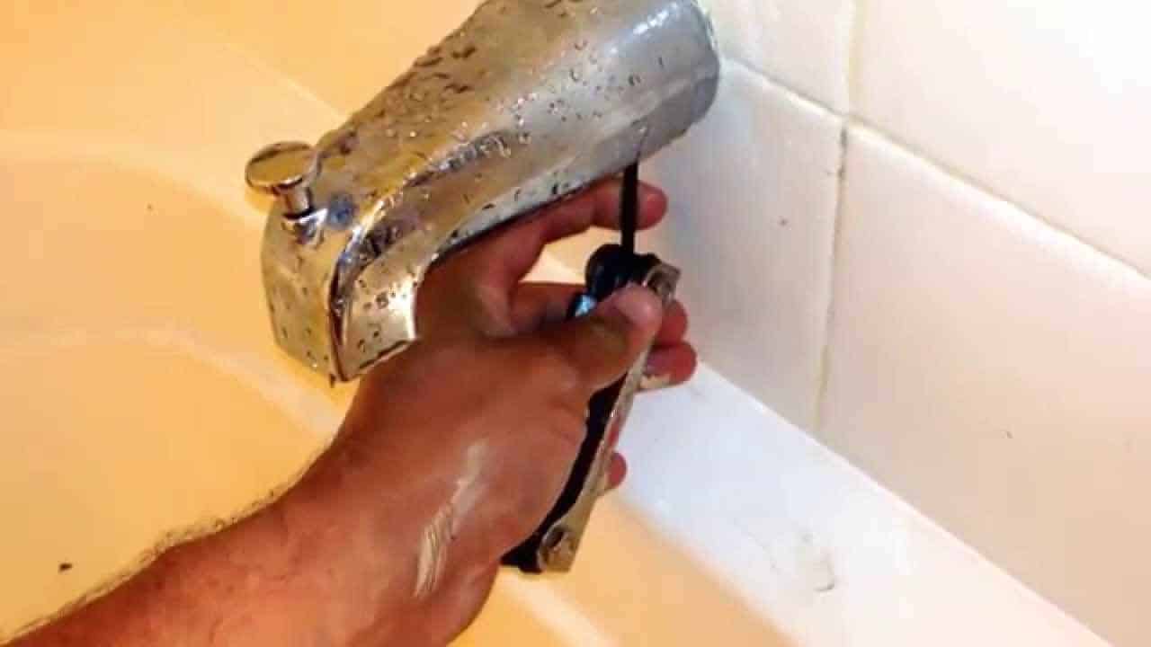 5 Ways To Fix A Shower Diverter Pull Up, How To Replace Bathtub Spout Pipe