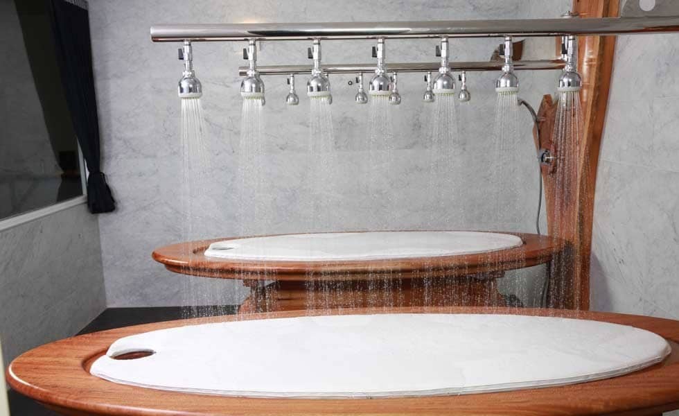 Table Shower And Massages