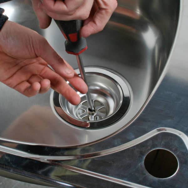 10 Steps to Install a Kitchen Sink Drain