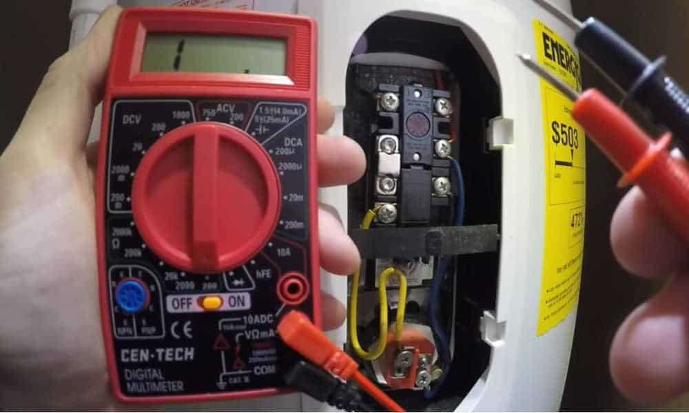 How Do You Test a Water Heater Element With a Multimeter 