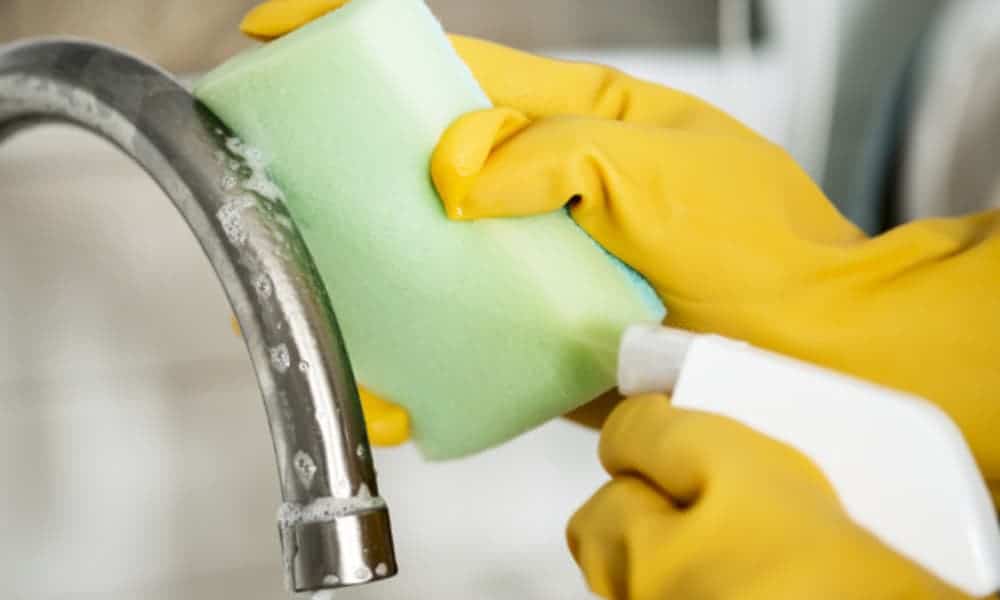 How to Clean Kitchen Faucet Limescale