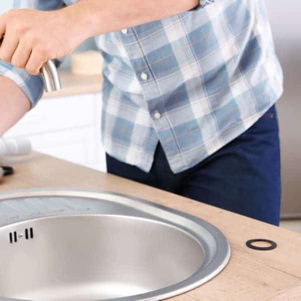What Size Faucet Should You Choose for a Kitchen Sink?