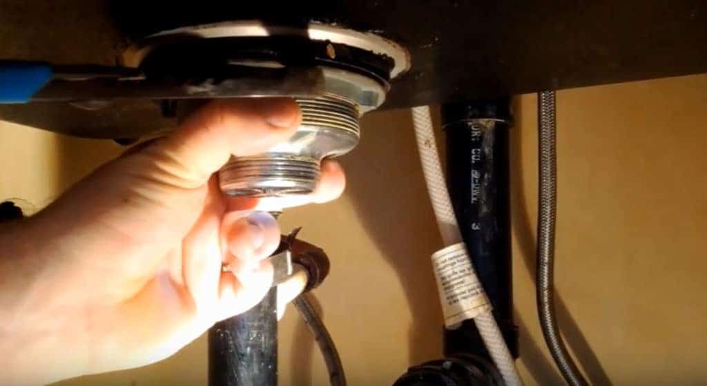 kitchen sink drain lock nut replacement