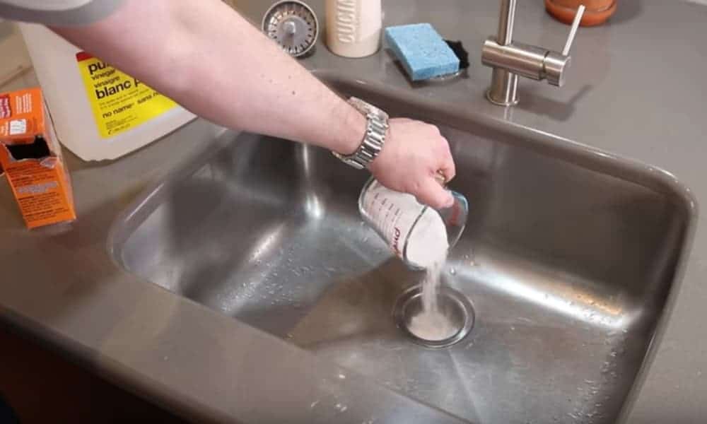 - How to unclog a kitchen sink with baking soda and vinegar?