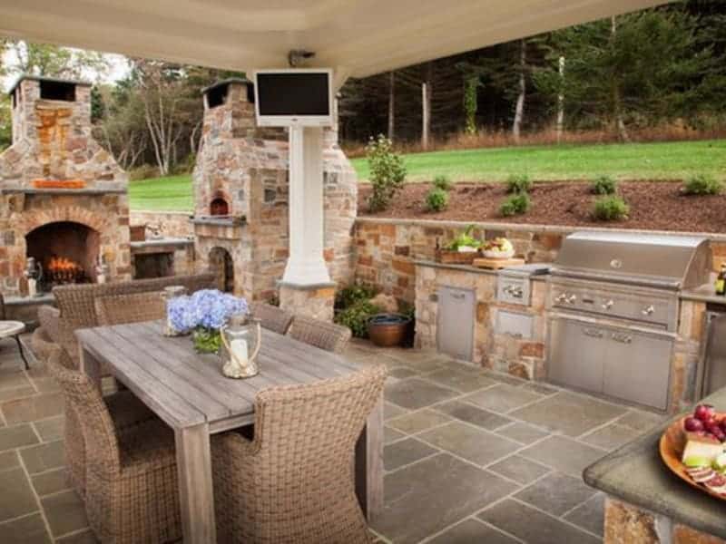 Fully equipped outdoor kitchen