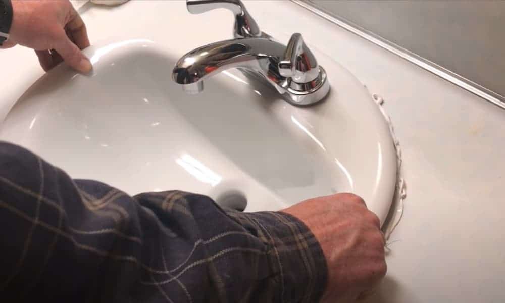 putting bathroom sink together