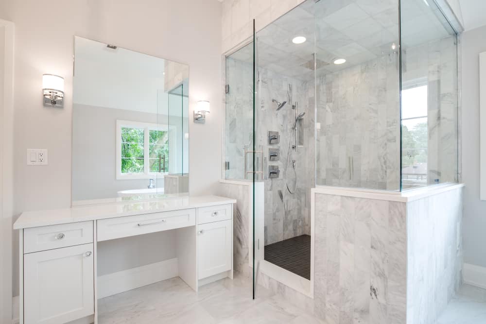 31 Small Master Bathroom Ideas,Feng Shui Decorating Tips