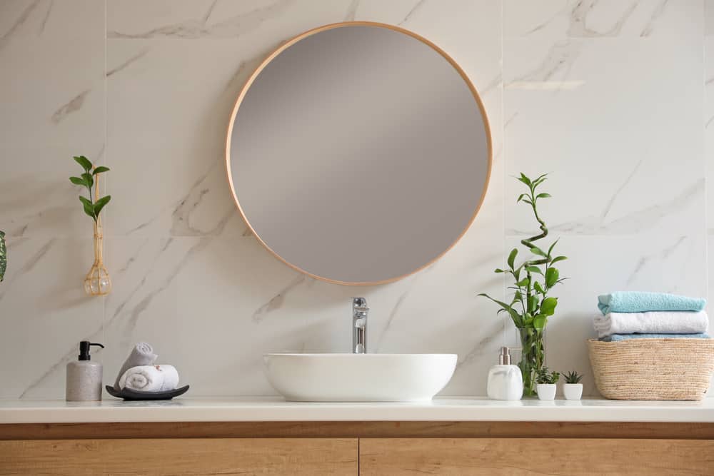 31 Bathroom Mirror Ideas Unique Bath, What Size Round Mirror For A 31 Inch Vanity Case