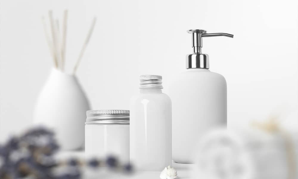 25 Homemade Mason Jar Bathroom Set Plans You Can DIY Easily