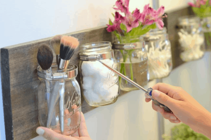 How to Create a Mason Jar Organizer