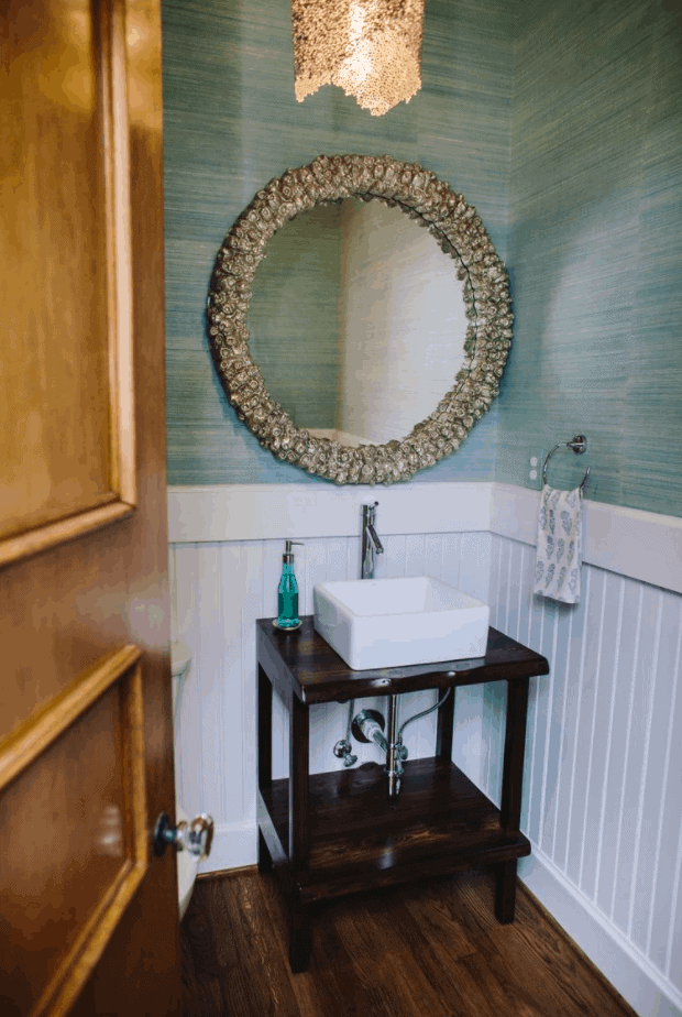 How to Get the Beach Bathroom Vibe Using Simple Design Details