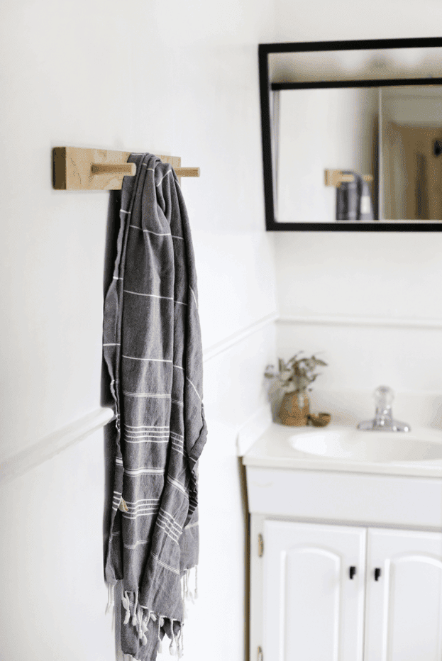 DIY Peg Towel Rack