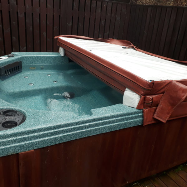 17 Easy Homemade Hot Tub Cover Plans