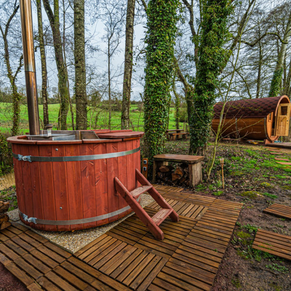 19 Easy Homemade Wood Hot Tub Plans