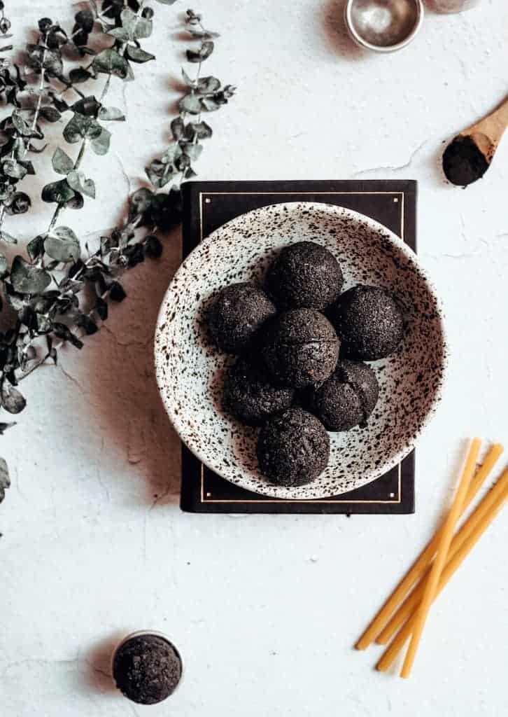 DIY Activated Charcoal Detox Bath Bombs