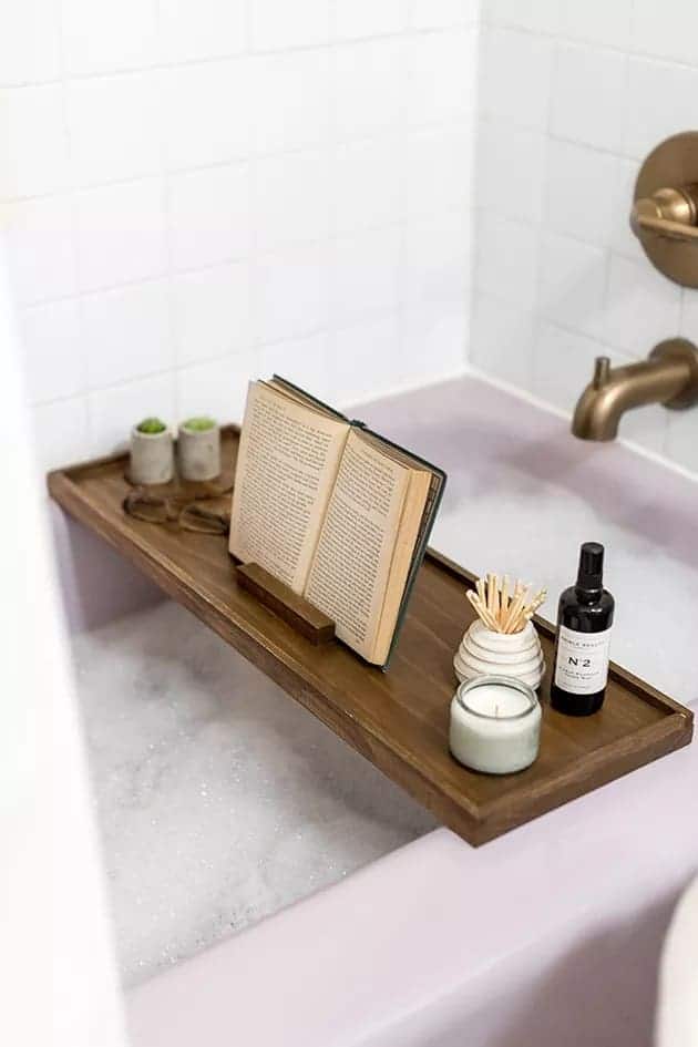 Hunker’s DIY Bath Caddy