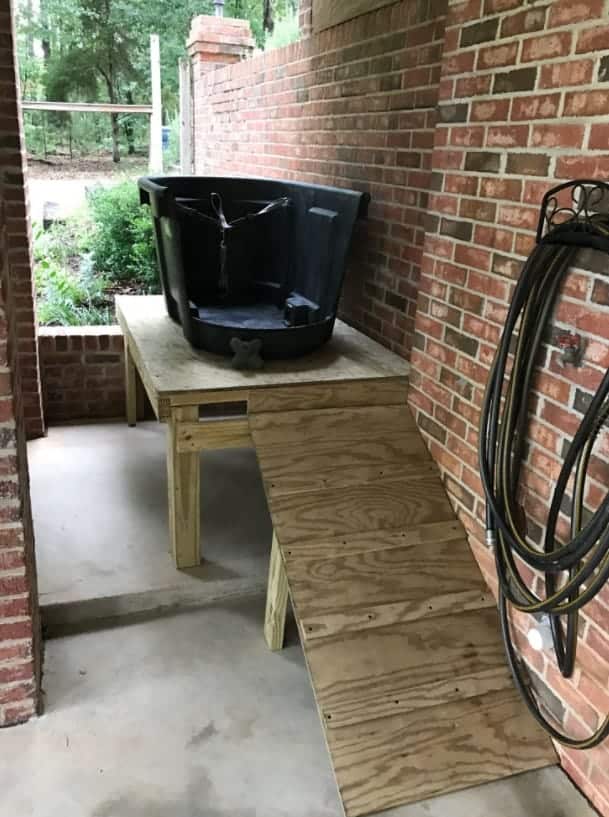 31 Easy Homemade Dog Bath Tubs & Washing Station Ideas