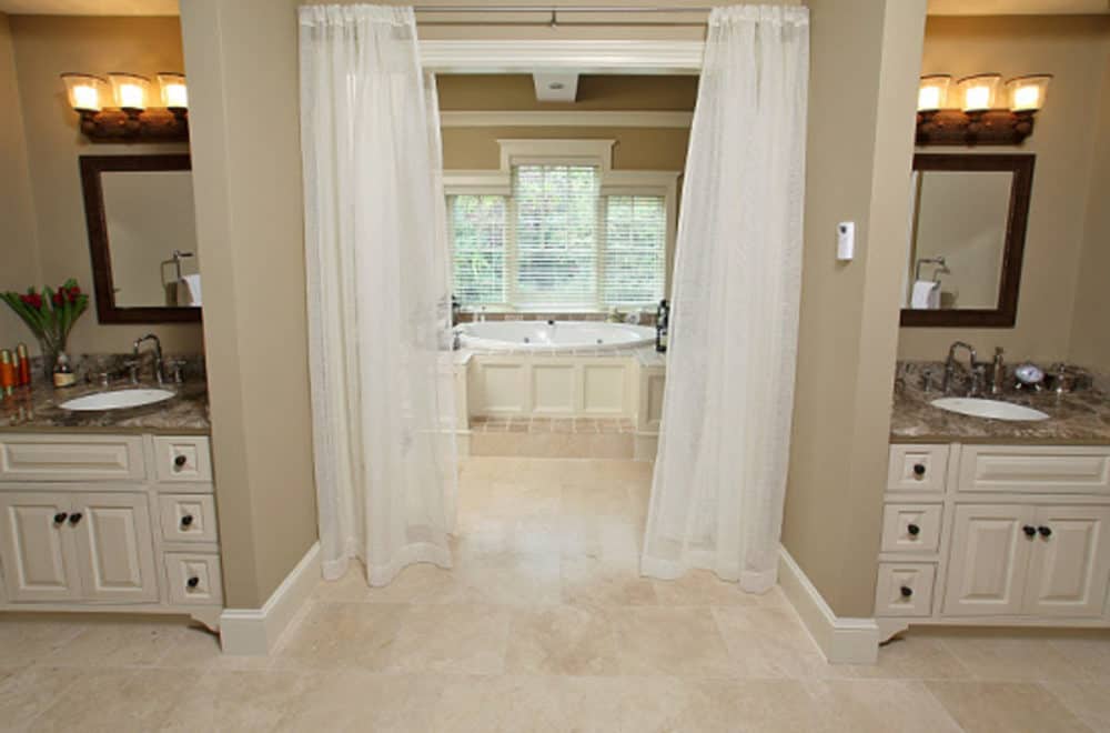 22 Jack And Jill Bathroom Layouts - What Is Considered A Jack And Jill Bathroom