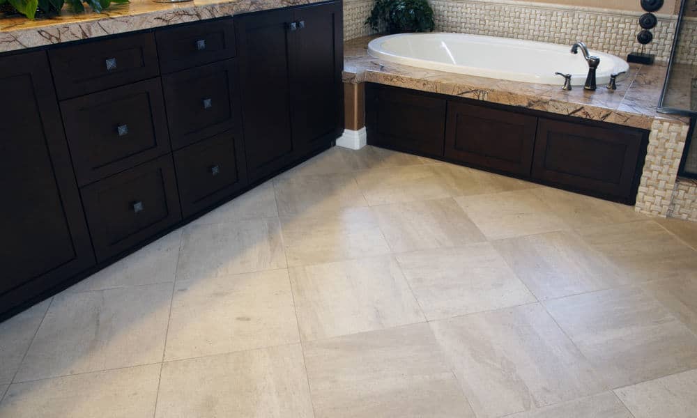 6 Best Non Slip Bathroom Flooring Options, Best Tile For A Bathroom Floor