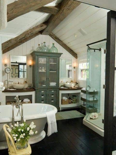 Farmhouse bathroom