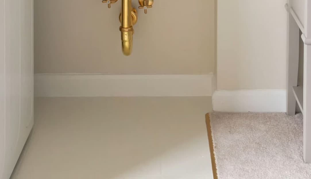 Remove the decorator’s tape