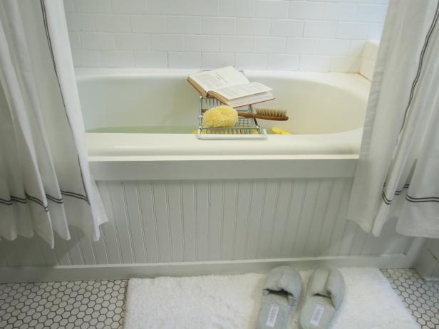 Beadboard Bathtub