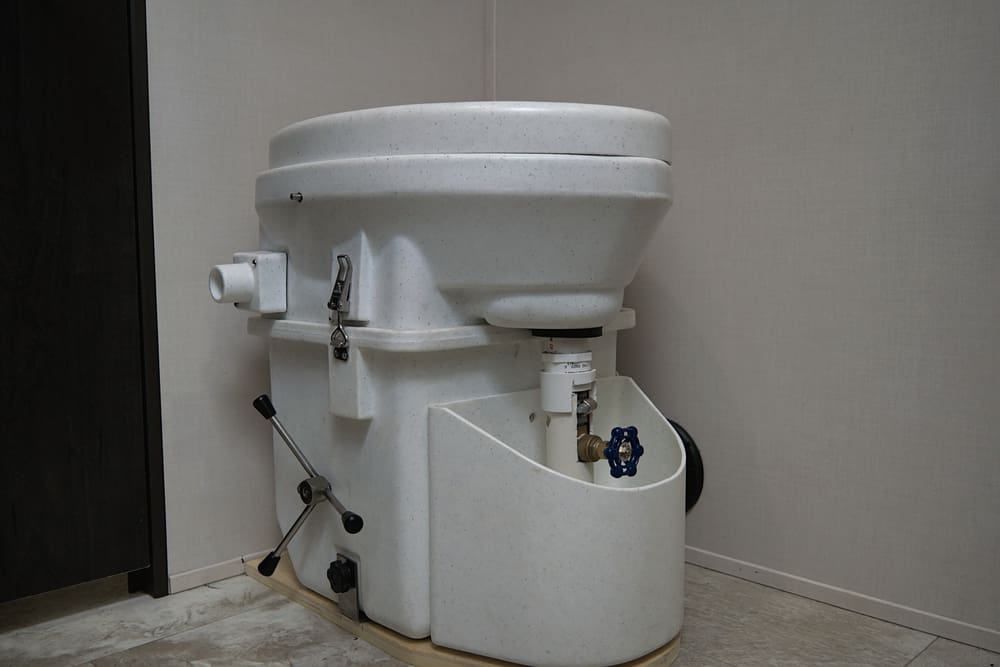 What is a composting toilet? how does It work?