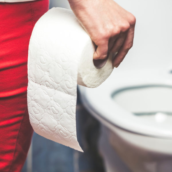 8 Reasons Why Does Your Toilet Smell of Urine (Causes & Remedies)