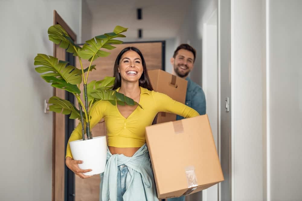What To Do When Moving into an Apartment